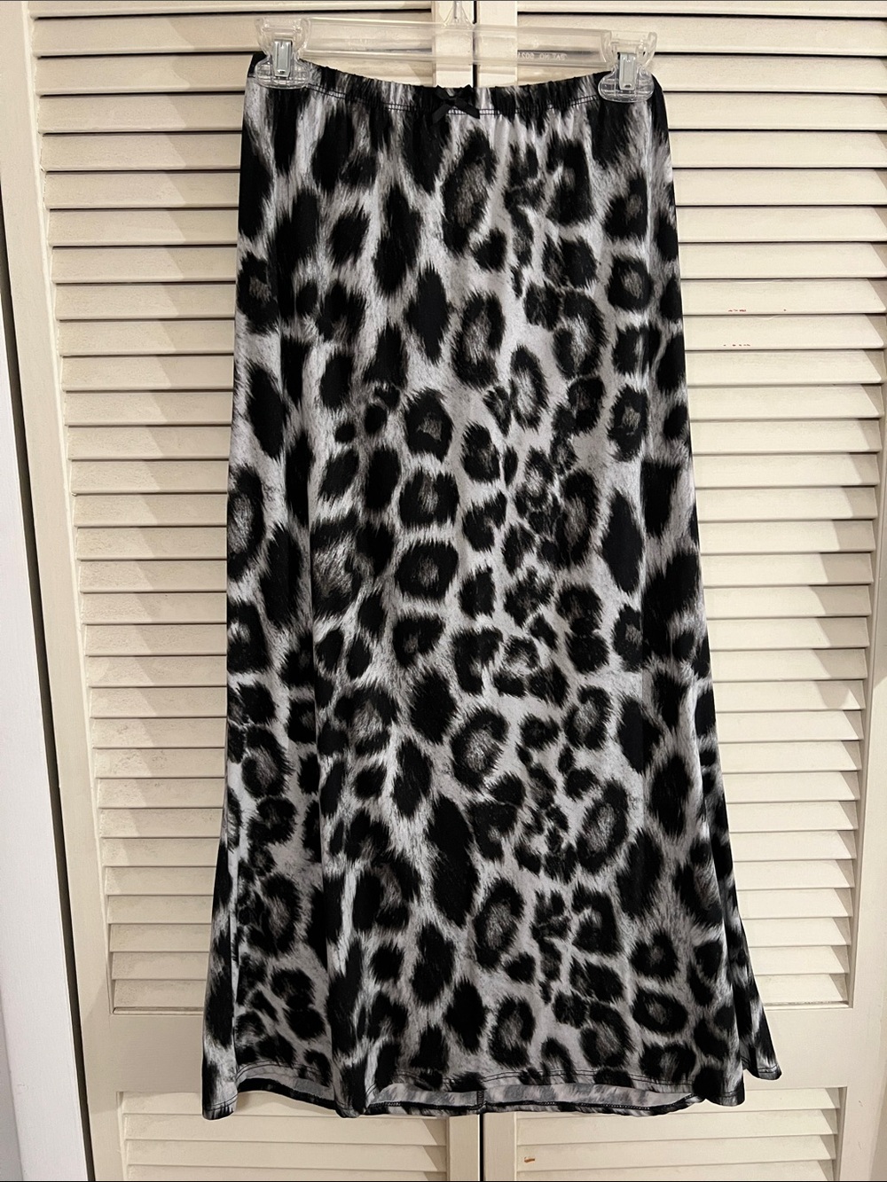 Black & White Leopard Print Maxi Skirt with Elastic Waist
